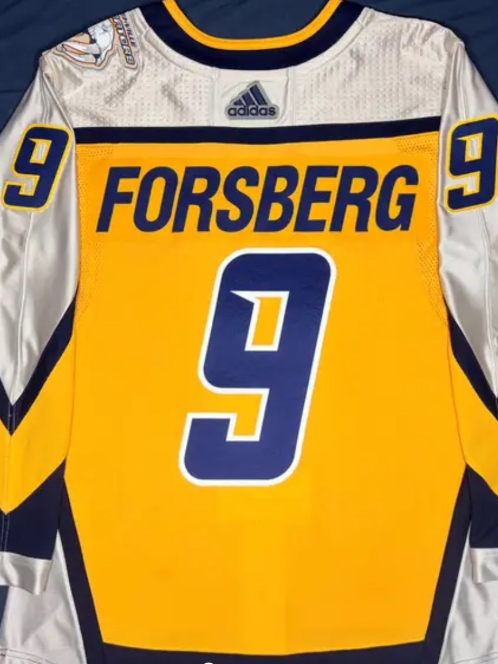 Nashville Predators / Adidas Reverse Retro 1.0 Jersey - Filip Forsberg - Size 46